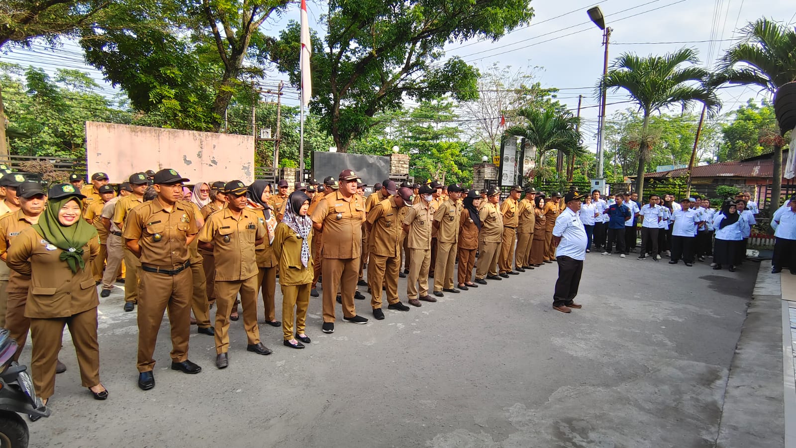 Apel gabungan perdana pasca libur Hari Raya Idul Fitri 1444 H  (26/04)